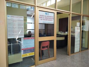 Punto incontro cittadini all'ospedale Mazzoni