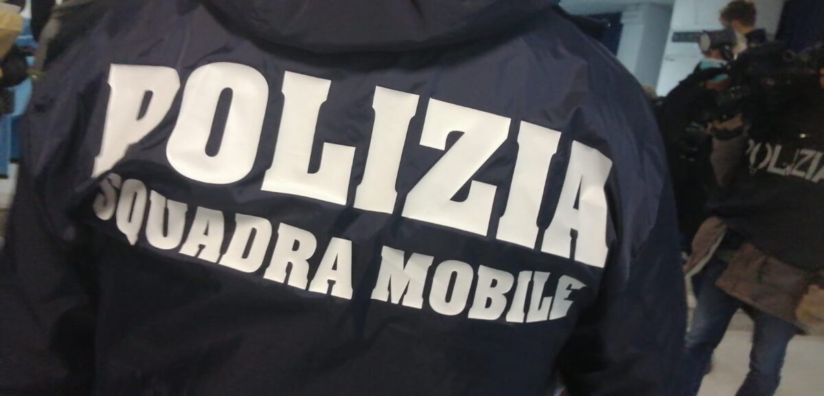 Polizia squadra mobile