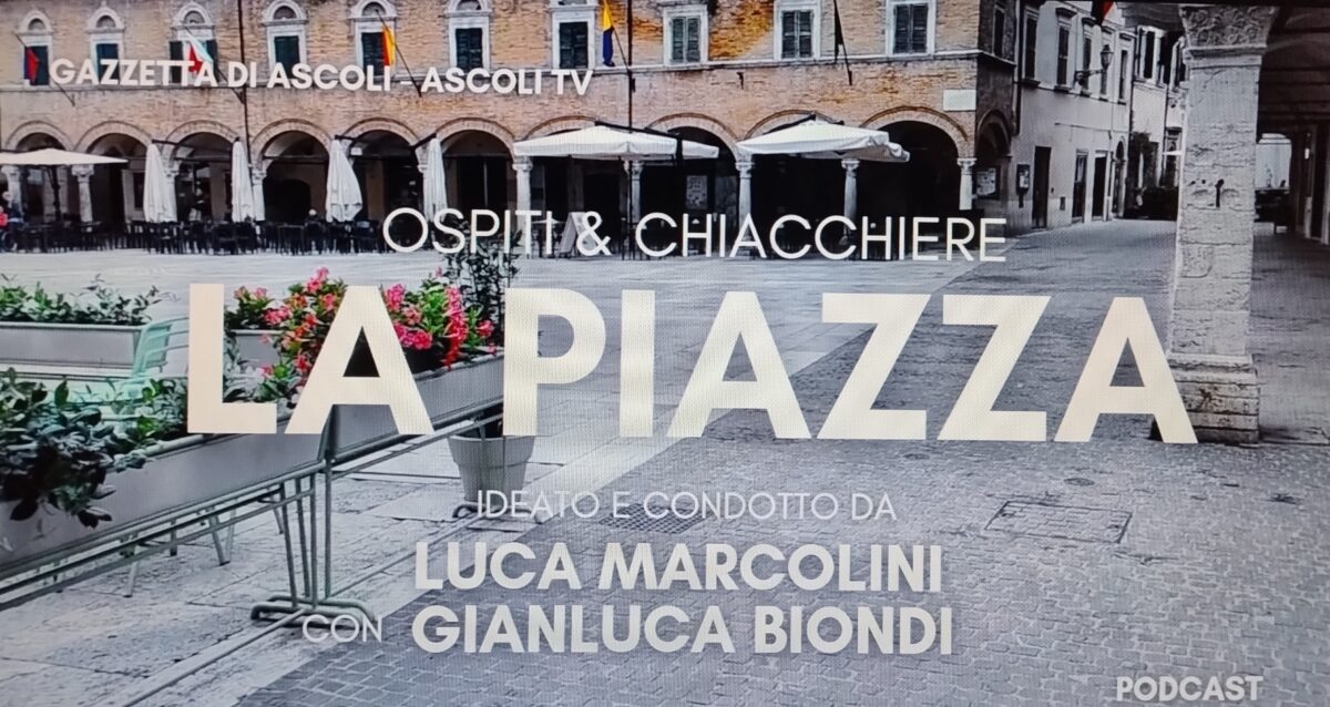 Copertina La Piazza