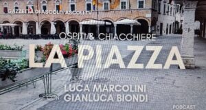 Copertina La Piazza