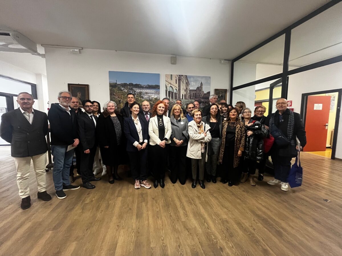 Foto gruppo Ast, Fondazione e associazioni